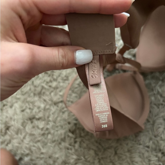NWOT skims bra - Picture 3 of 3